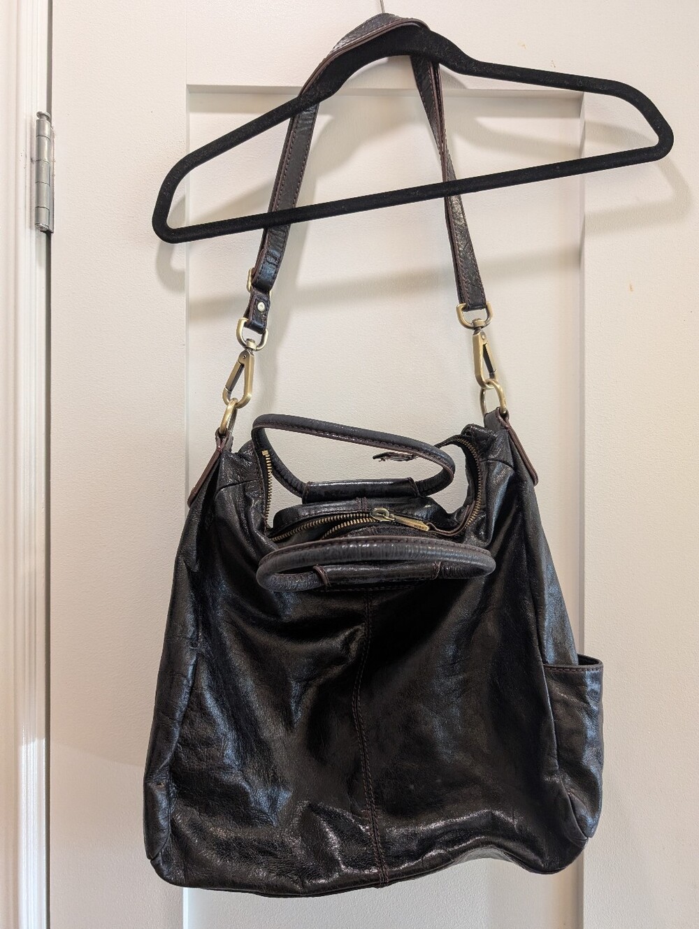 100% Leather purse With Removable Shoulder/Crossbody Strap